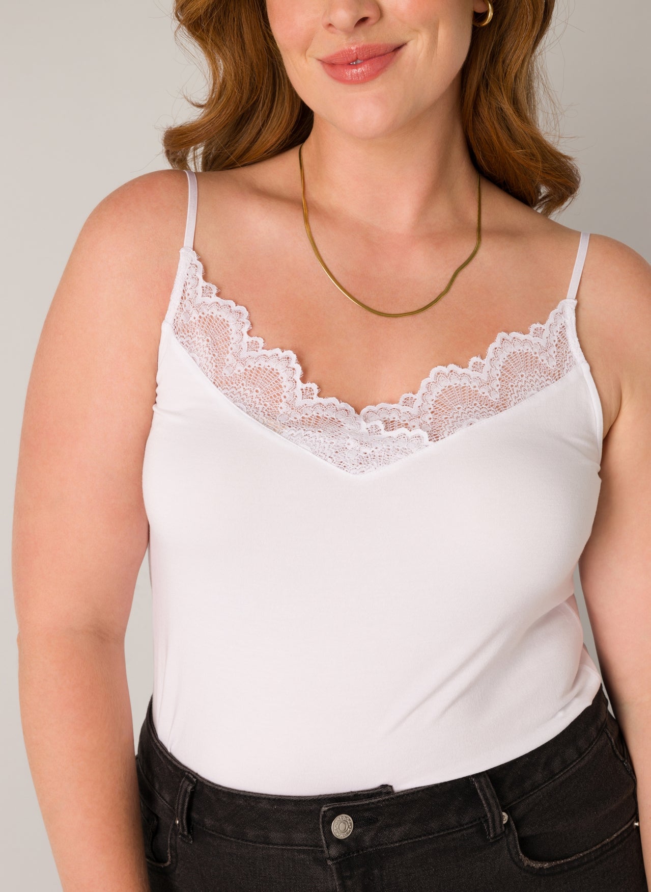 YestA - Base Level Curvy - Yelina hlýrabolur með blúndu