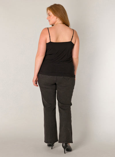 YestA - Base Level Curvy - Yelina hlýrabolur með blúndu